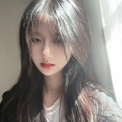 裙底春